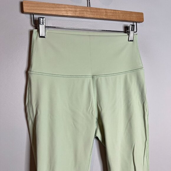 Lululemon light pastel green Wunder Under crops - Picture 2 of 5